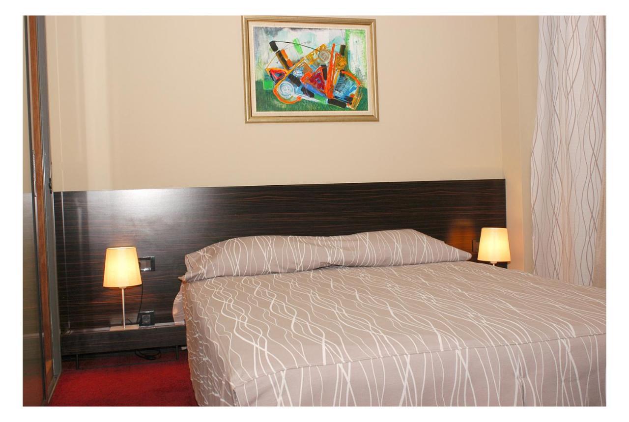 Famous House Hotel Plovdiv Ngoại thất bức ảnh