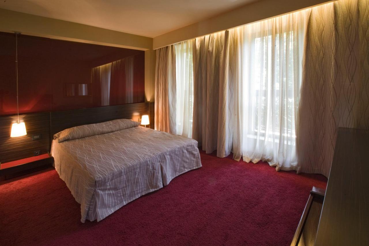 Famous House Hotel Plovdiv Ngoại thất bức ảnh