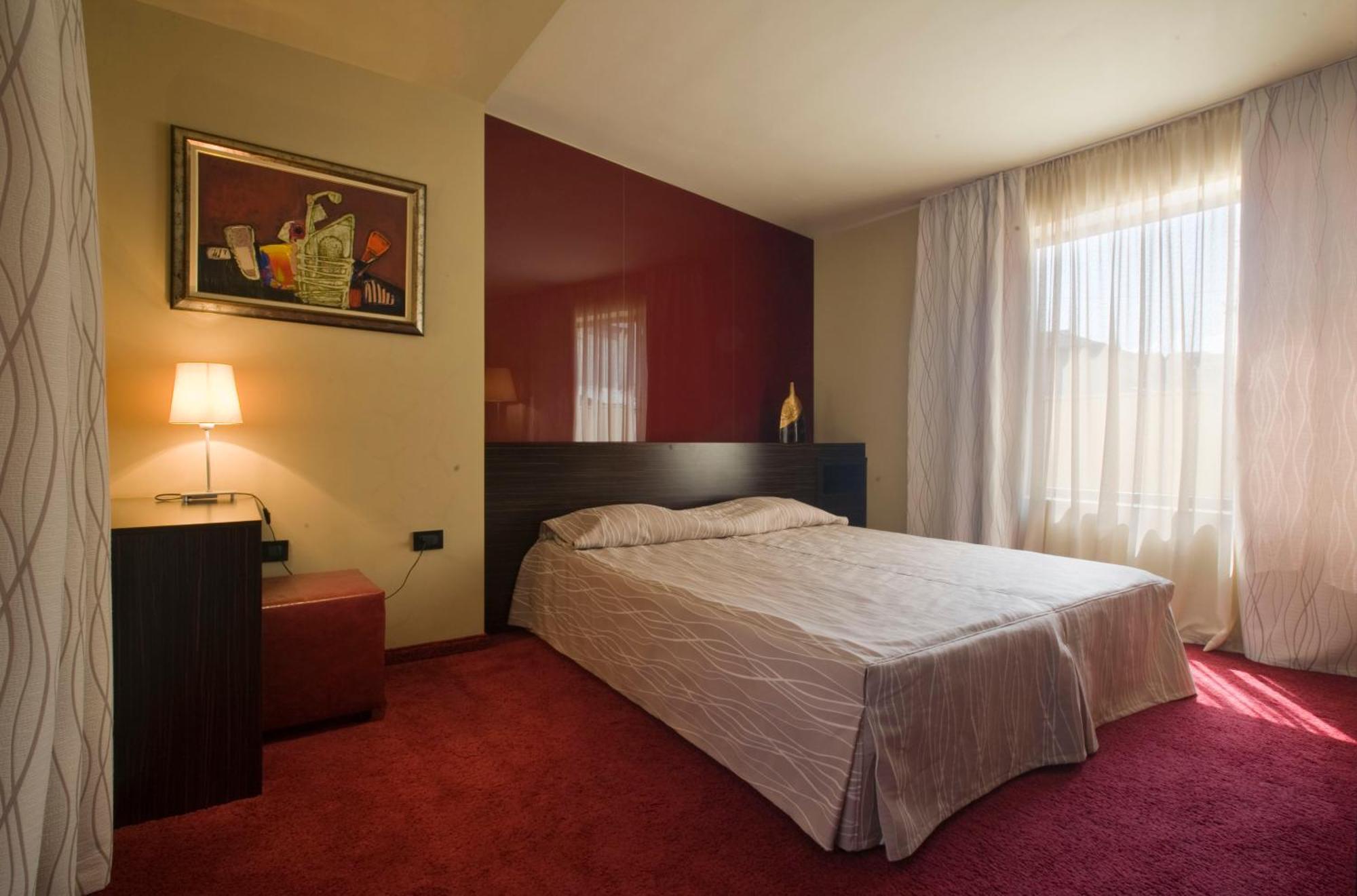 Famous House Hotel Plovdiv Ngoại thất bức ảnh