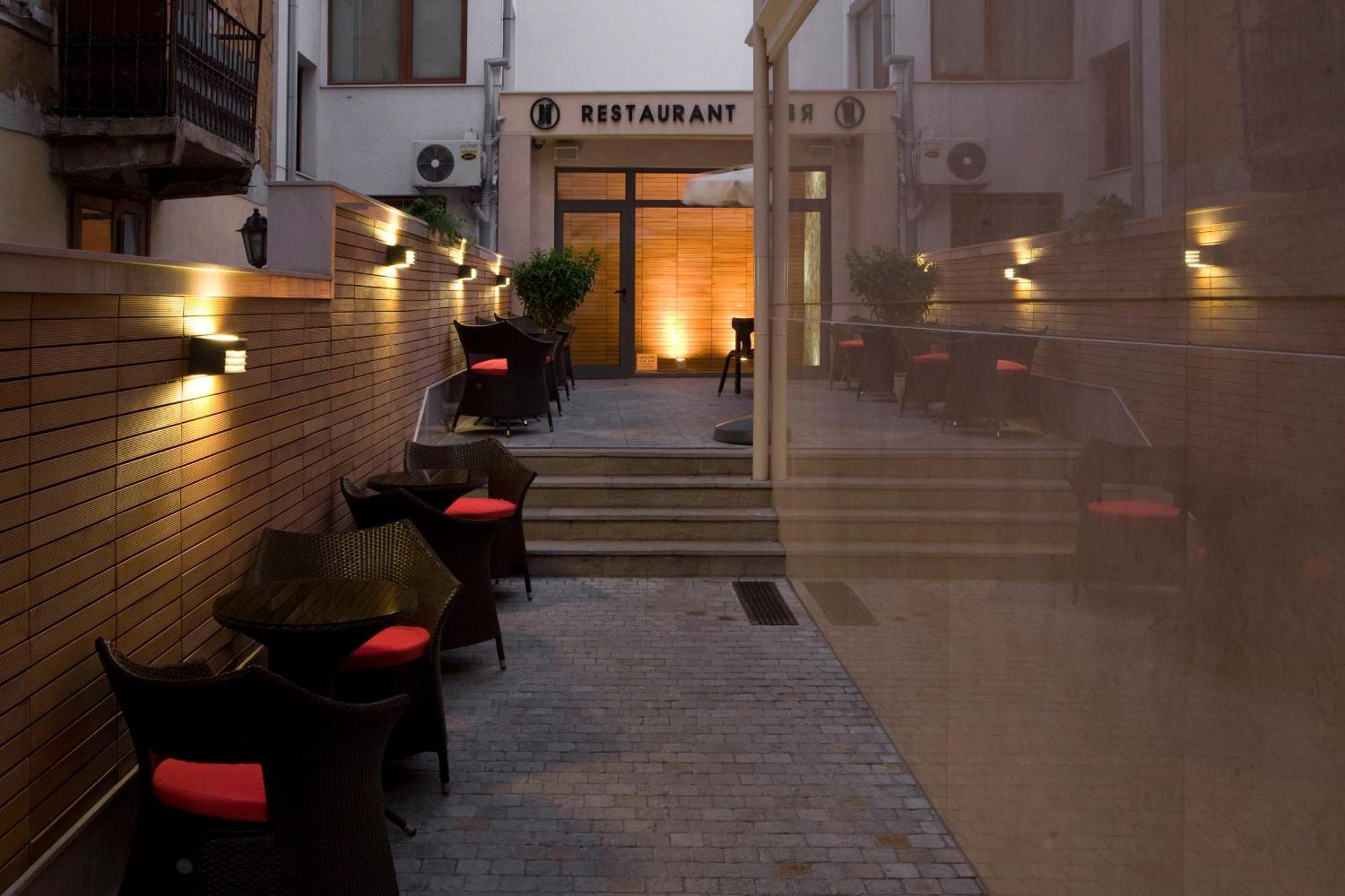 Famous House Hotel Plovdiv Ngoại thất bức ảnh