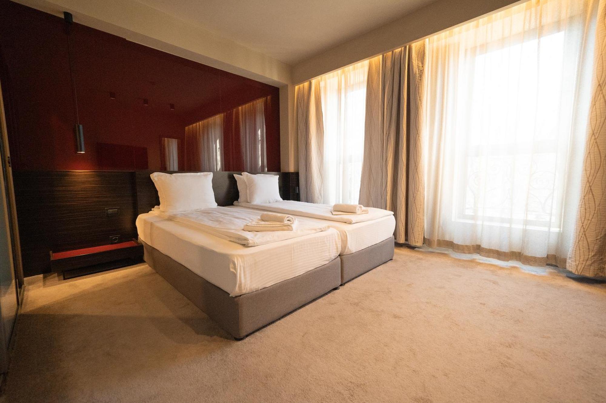 Famous House Hotel Plovdiv Ngoại thất bức ảnh